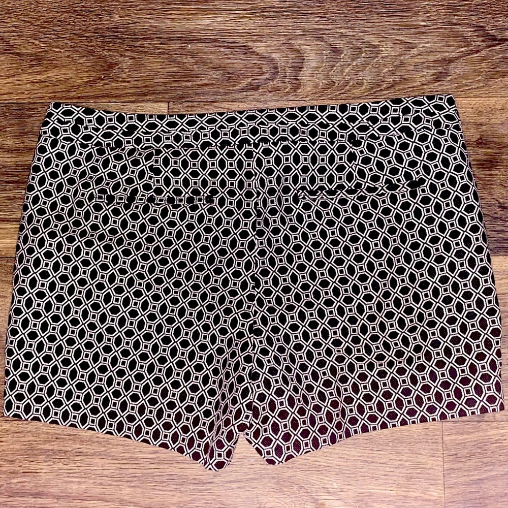 Banana Republic Women’s Black & White Shorts